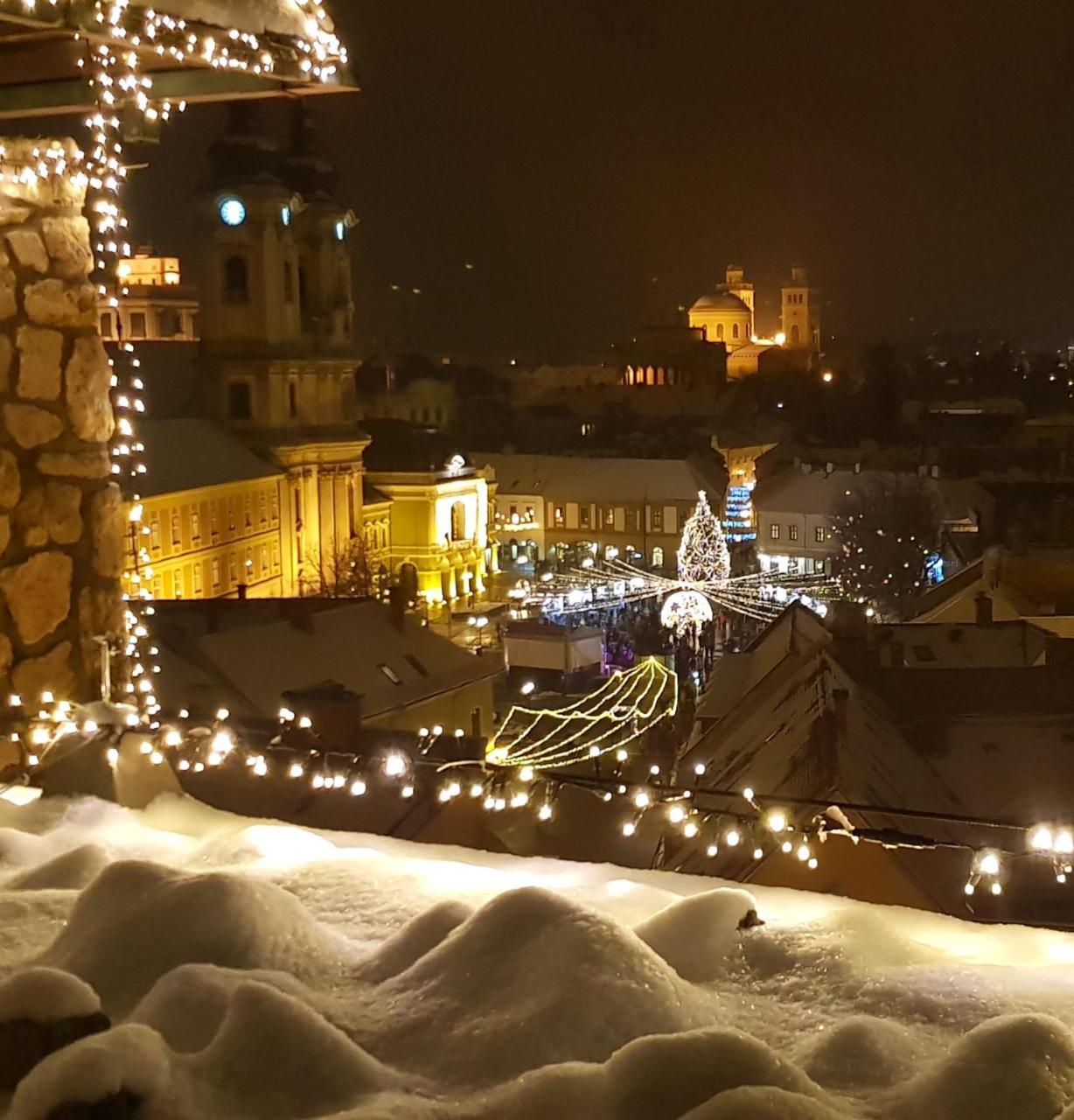 Appartamento Akos Apartman Eger Esterno foto